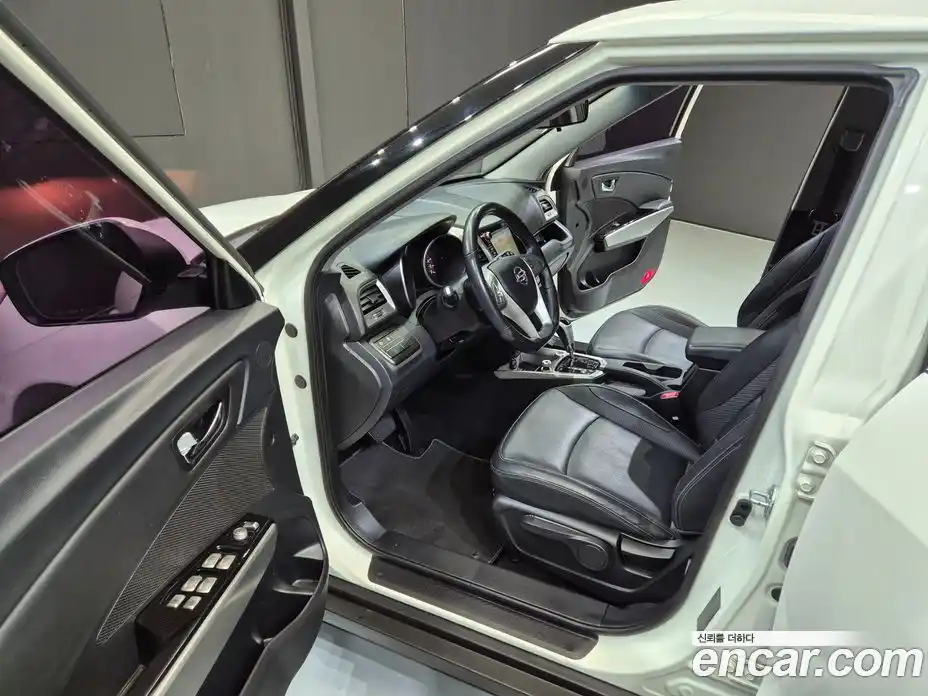 SsangYong TIBOLI 2015 1.6 Автомат в Москве № 645851, фото 13