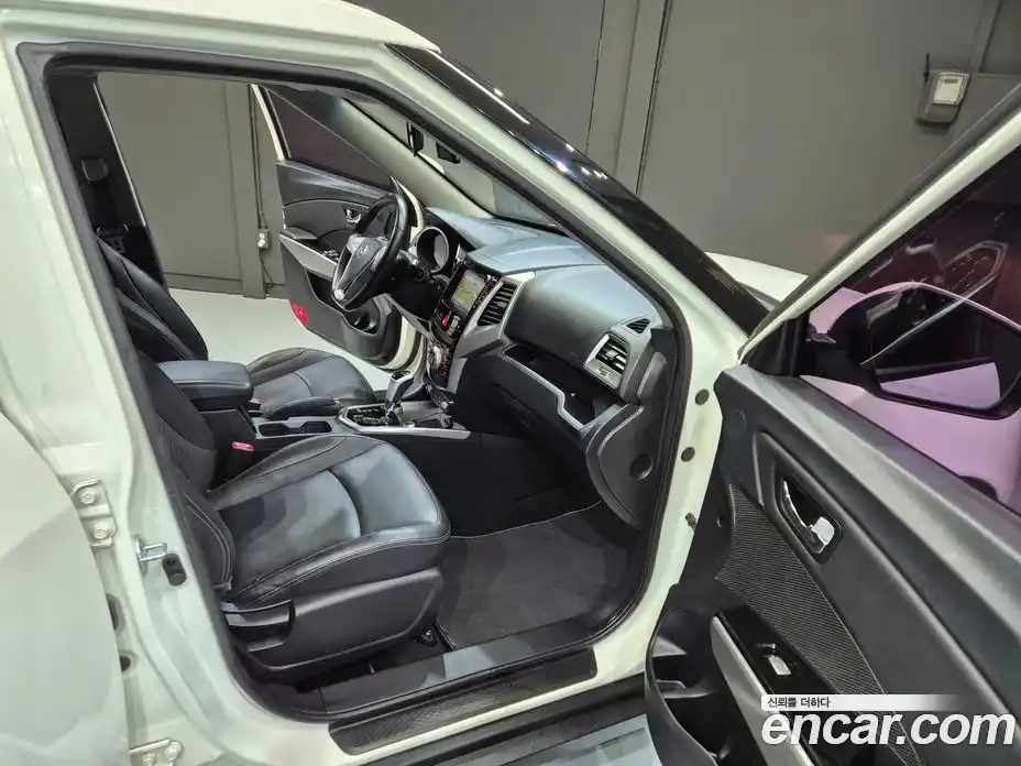 SsangYong TIBOLI 2015 1.6 Автомат в Москве № 645851, фото 16