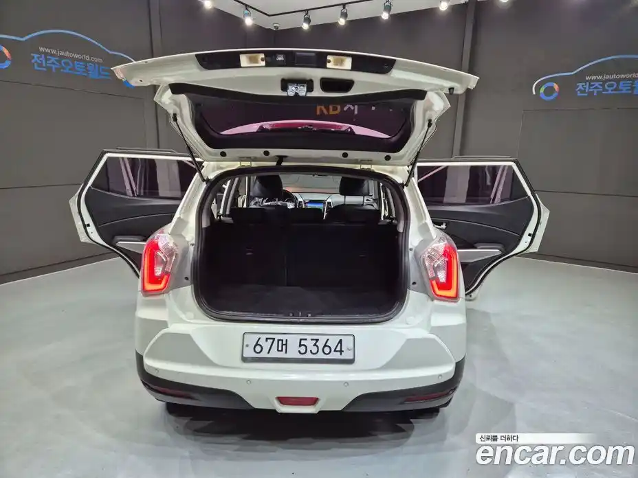 SsangYong TIBOLI 2015 1.6 Автомат в Москве № 645851, фото 17