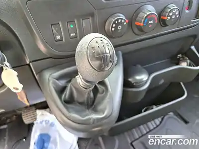 Renault Master 2019 2.3 Механическая в Москве № 647265, миниатюра 12
