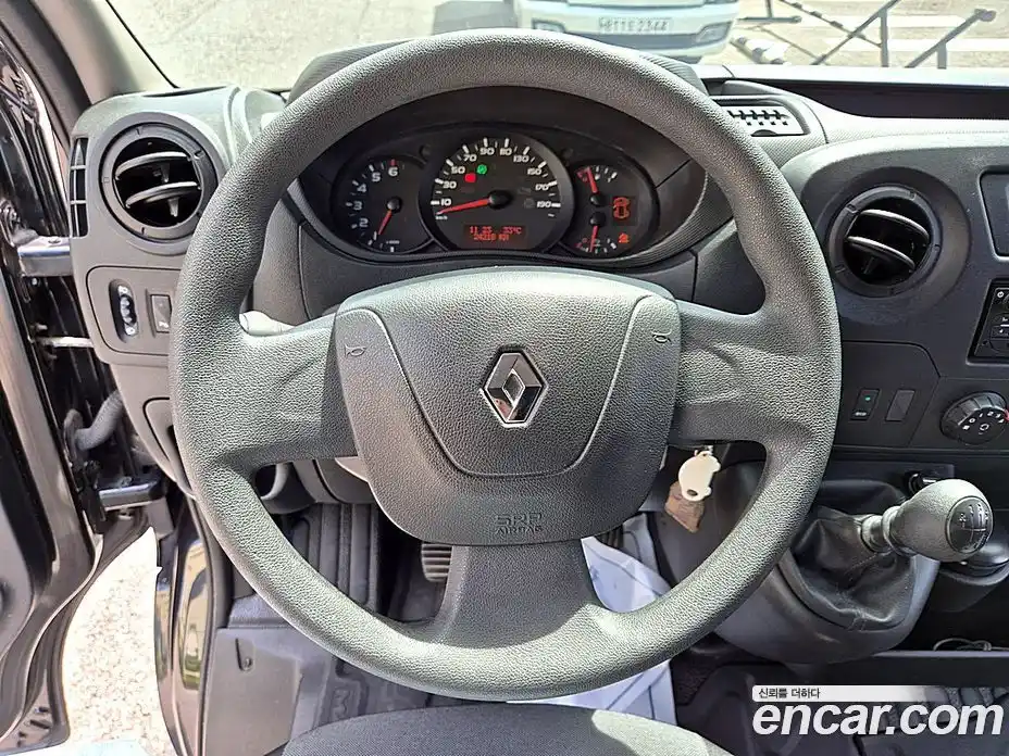 Renault Master 2019 2.3 Механическая в Москве № 647265, фото 14