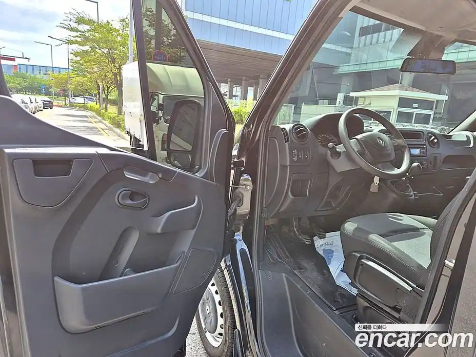 Renault Master 2019 2.3 Механическая в Москве № 647265, фото 7