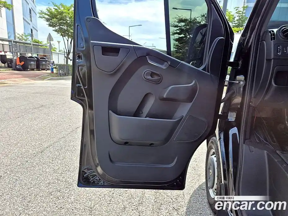 Renault Master 2019 2.3 Механическая в Москве № 647265, фото 9