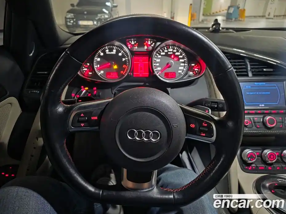 Audi R8 2008 4.2 Автомат в Москве № 651047, фото 6