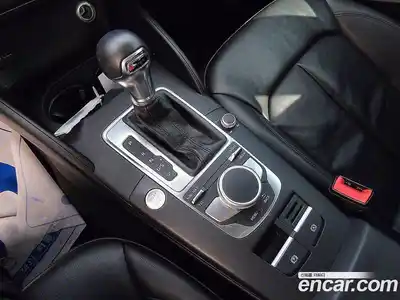 Audi A3 2018 2.0 Автомат в Москве № 651056, миниатюра 10