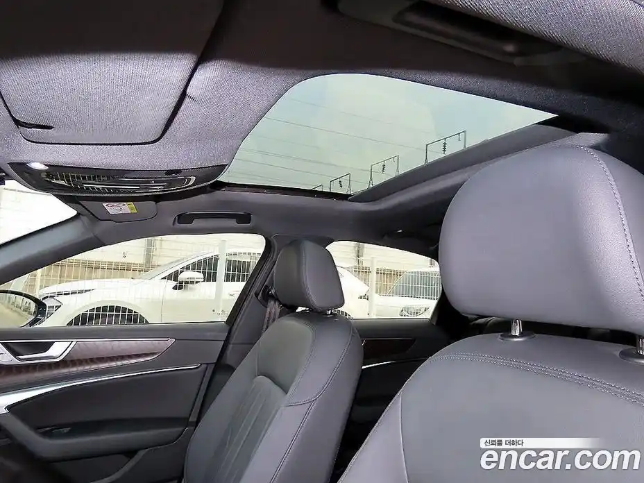 Audi A6 2023 2.0 Автомат в Москве № 651080, фото 12