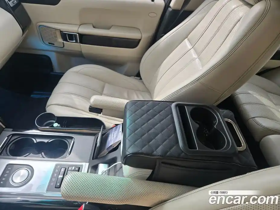 Land Rover Range-Rover 2011 4.4 Автомат в Москве № 651988, фото 9