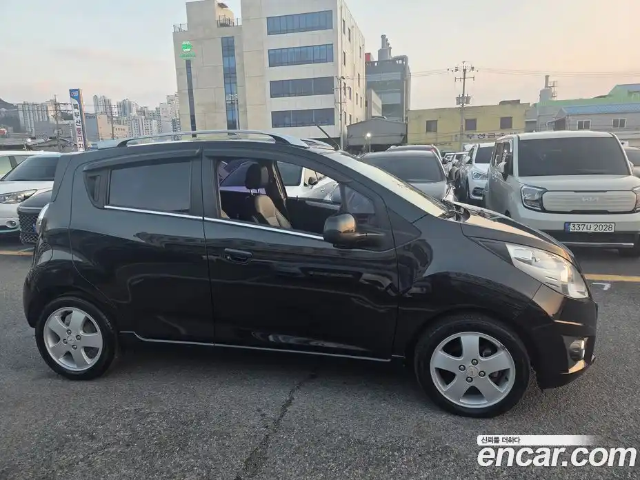 Chevrolet Spark 2012 1.0 Автомат в Москве № 669035, фото 5