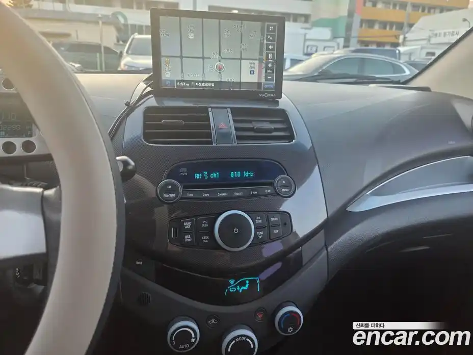 Chevrolet Spark 2012 1.0 Автомат в Москве № 669035, фото 8