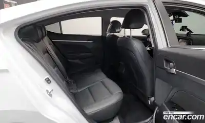 Hyundai Avante 2020 1.6 Автомат в Москве № 670069, миниатюра 11