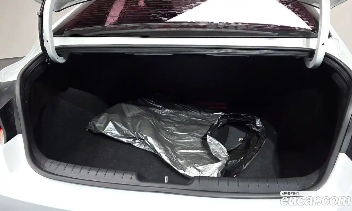 Hyundai Avante 2021 1.6 Автомат в Москве № 670093, фото 19