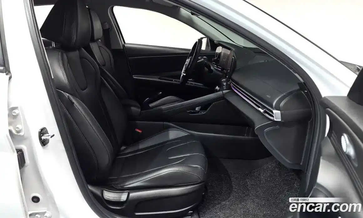 Hyundai Avante 2021 1.6 Автомат в Москве № 670093, фото 9