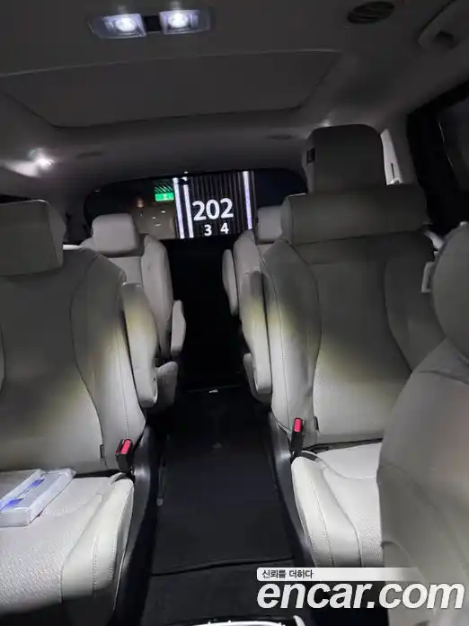 Kia Canival 2023 3.5 Автомат в Москве № 670580, фото 17