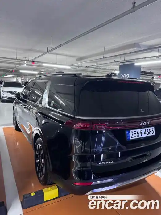 Kia Canival 2023 3.5 Автомат в Москве № 670580, фото 7