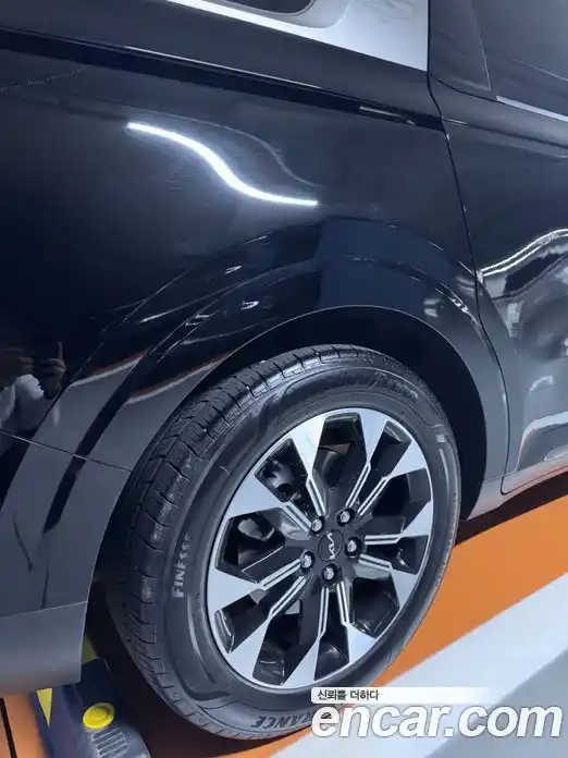 Kia Canival 2023 3.5 Автомат в Москве № 670580, фото 10