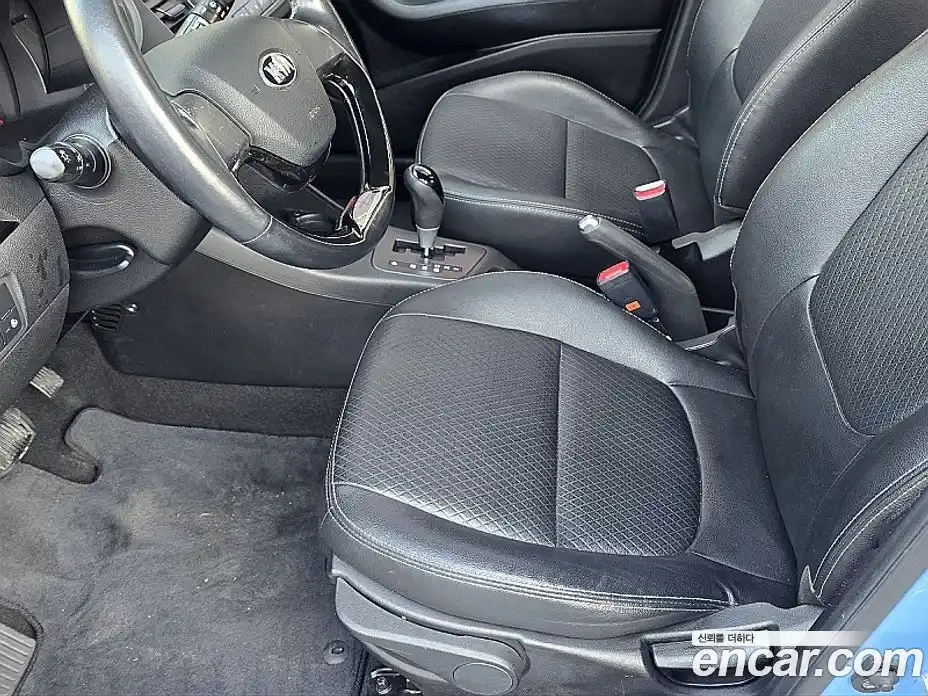 Kia Morning 2014 1.0 Автомат в Москве № 670600, фото 7