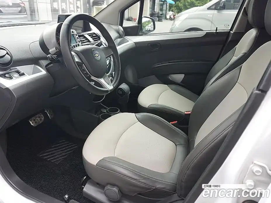 Chevrolet Spark 2012 1.0 Автомат в Москве № 673160, фото 6