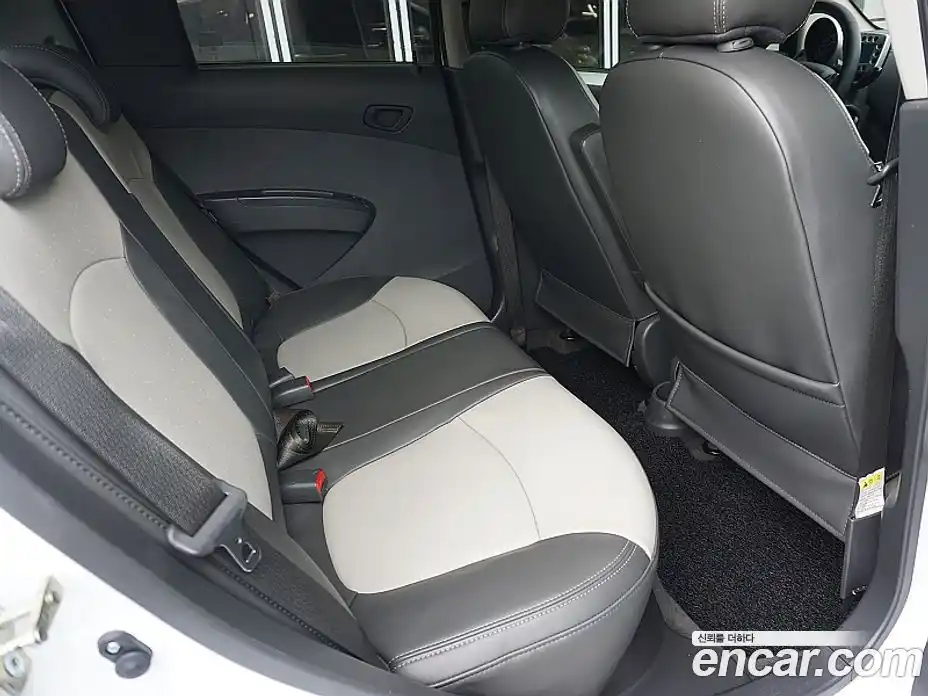 Chevrolet Spark 2012 1.0 Автомат в Москве № 673160, фото 8