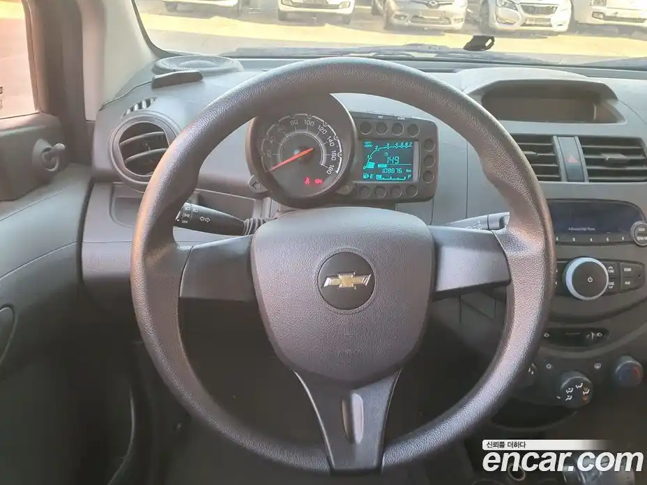 Chevrolet Spark 2012 1.0 Автомат в Москве № 673273, фото 9