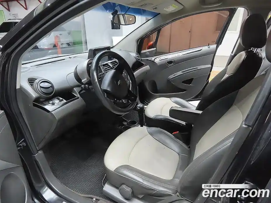 Chevrolet Spark 2012 1.0 Автомат в Москве № 673362, фото 12