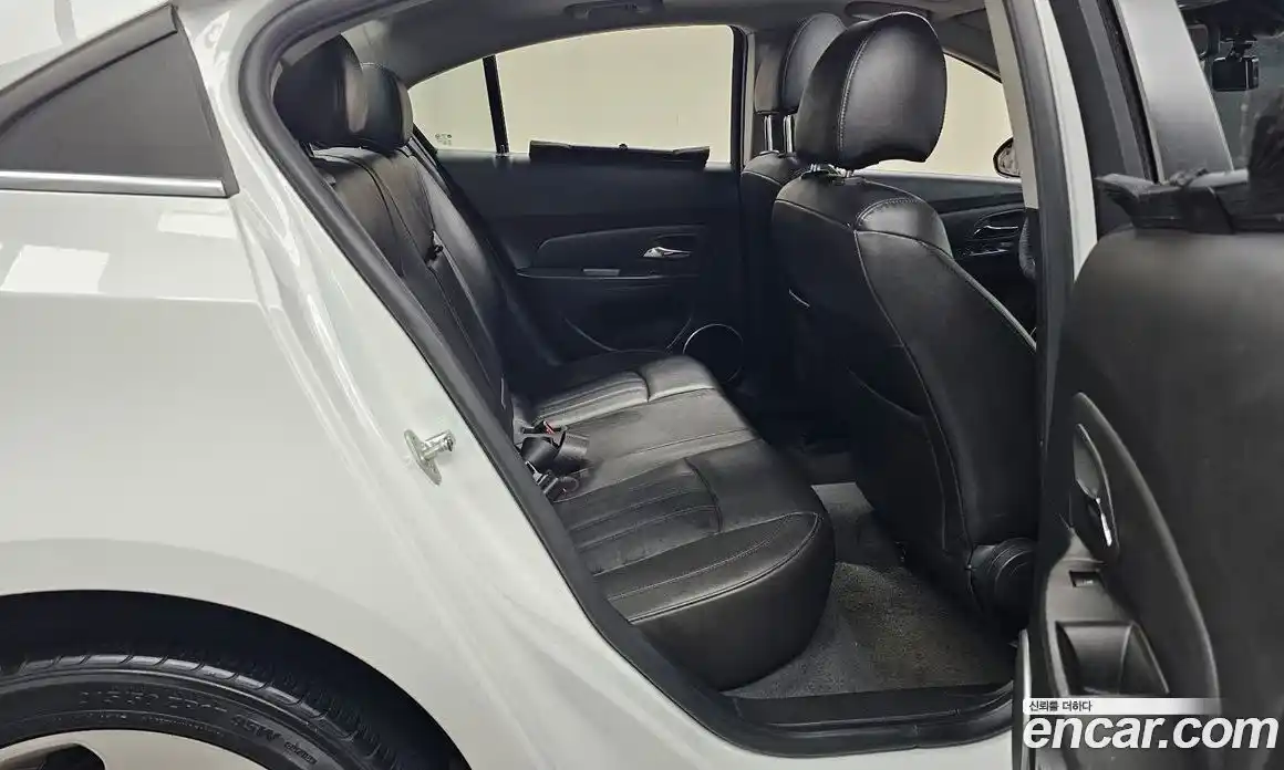 Chevrolet Cruze 2011 1.8 Автомат в Москве № 673384, фото 12