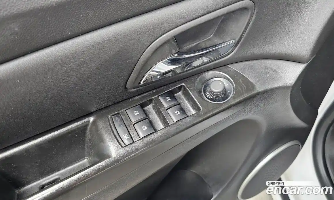 Chevrolet Cruze 2011 1.8 Автомат в Москве № 673384, фото 15