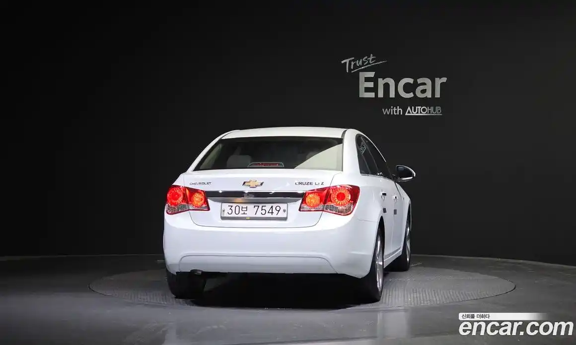 Chevrolet Cruze 2011 1.8 Автомат в Москве № 673384, фото 4