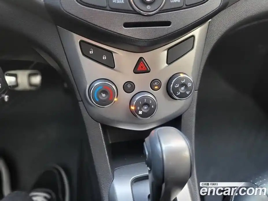 Chevrolet Aveo 2015 1.4 Автомат в Москве № 673675, фото 16