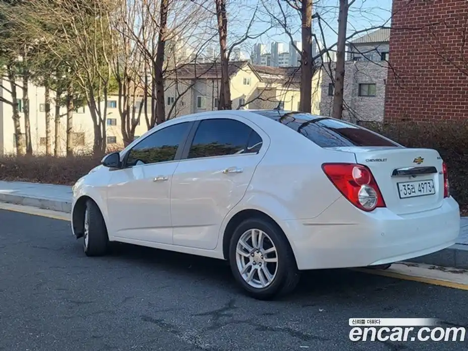 Chevrolet Aveo 2015 1.4 Автомат в Москве № 673675, фото 3