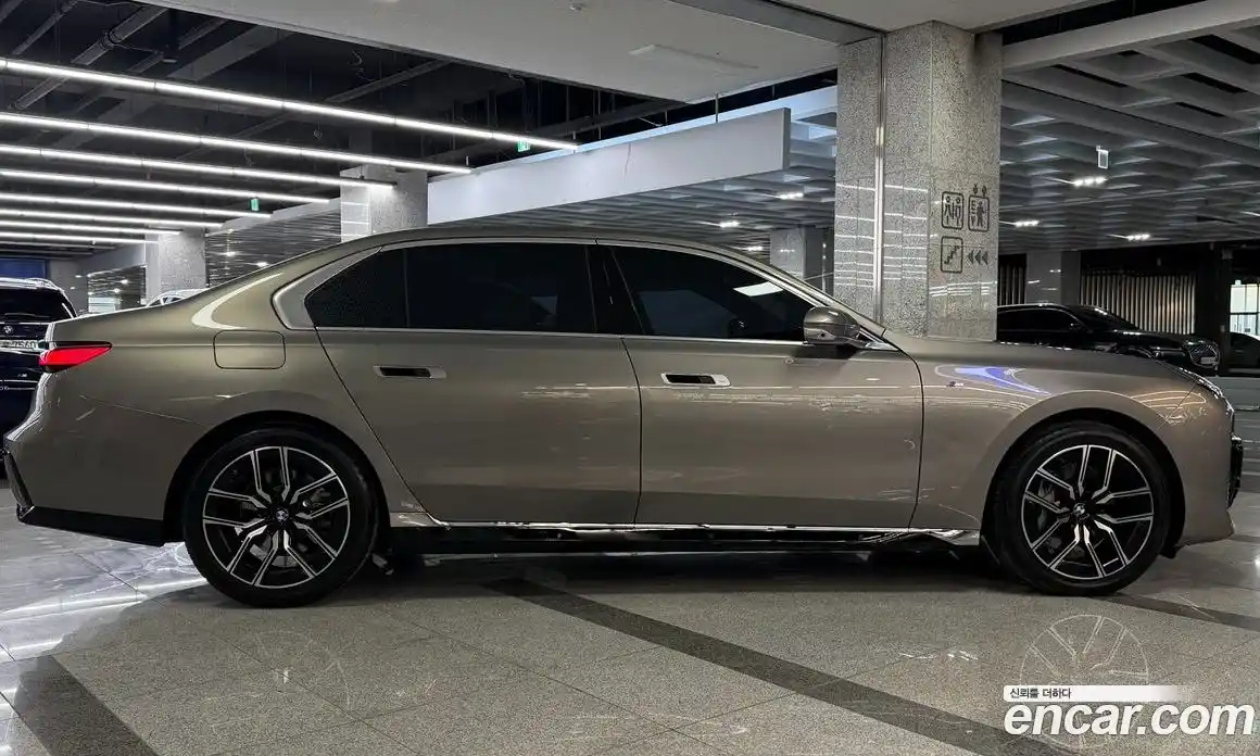 BMW 7-Series 2024 3.0 Автомат в Москве № 674561, фото 14