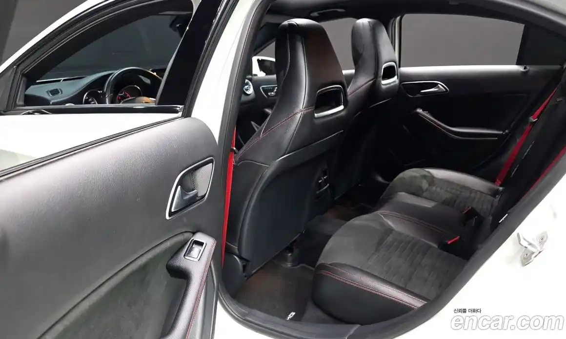 Mercedes-Benz A-Class 2017 2.0 Автомат в Москве № 677776, фото 12