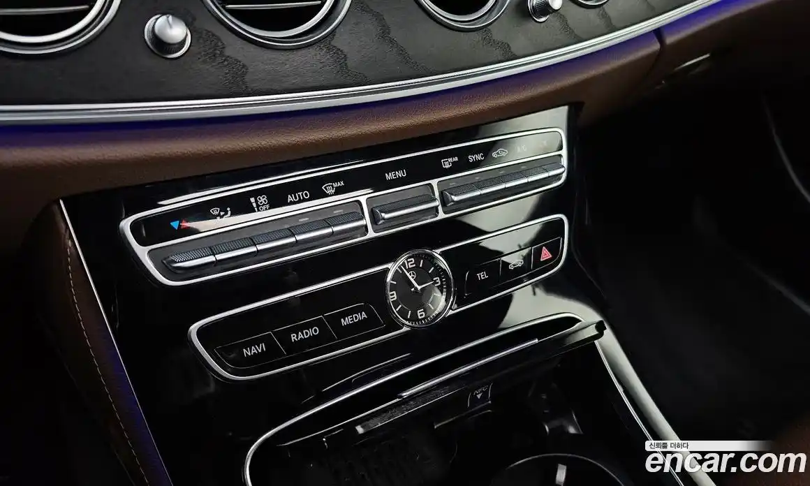 Mercedes-Benz E-Class 2019 2.0 Автомат в Москве № 677784, фото 17