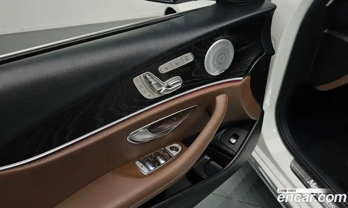 Mercedes-Benz E-Class 2019 2.0 Автомат в Москве № 677784, фото 18