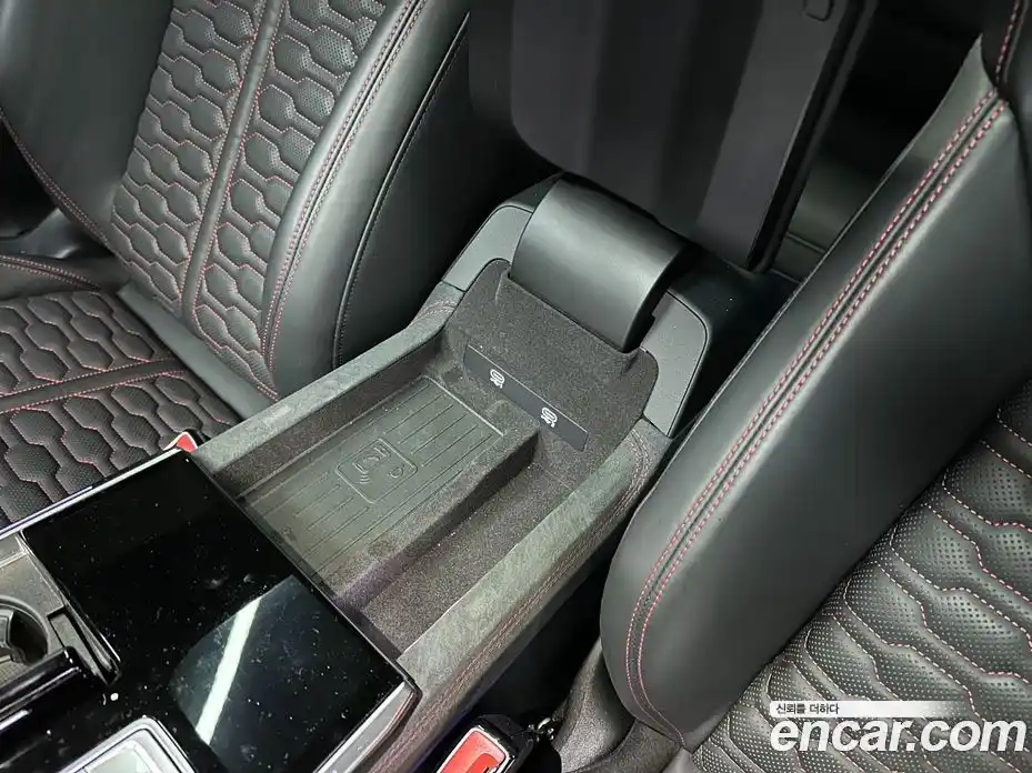 Audi RS6 2022 4.0 Автомат в Москве № 677836, фото 17