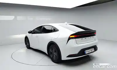 Toyota Prius 2024 2.0 Автомат в Москве № 679333, миниатюра 4