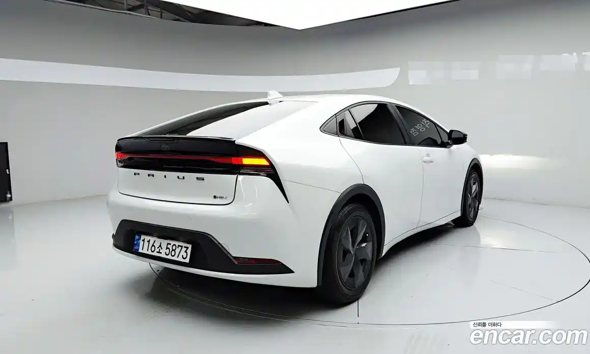 Toyota Prius 2024 2.0 Автомат в Москве № 679333, фото 6