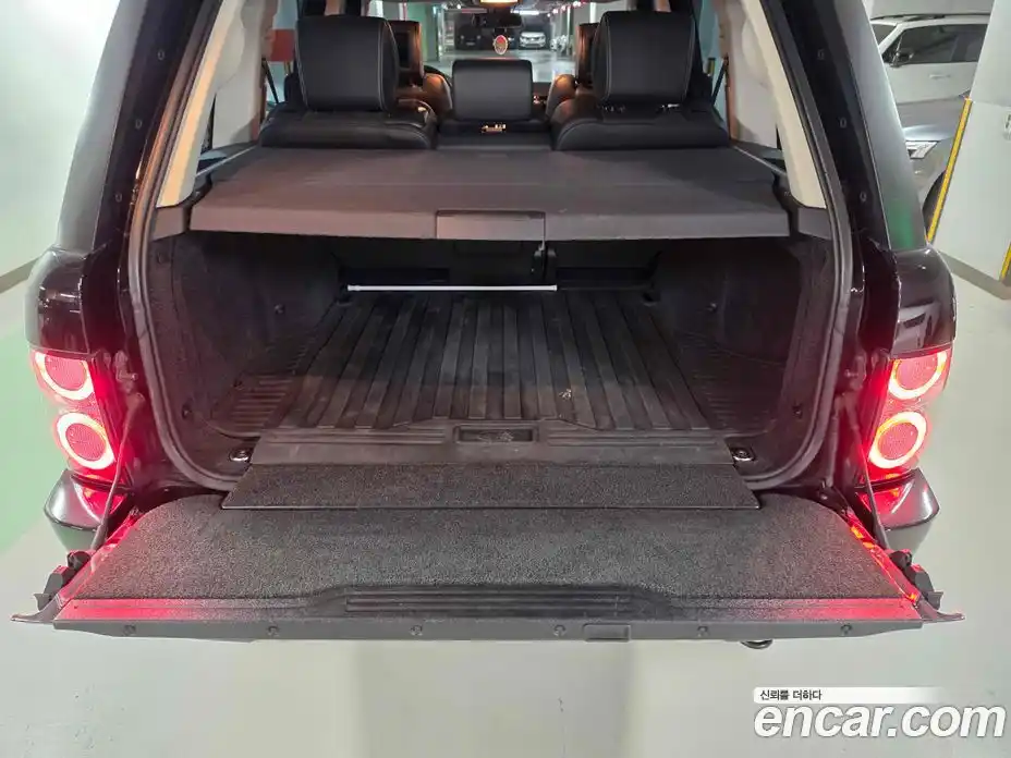 Land Rover Range-Rover 2012 4.4 Автомат в Москве № 679757, фото 18