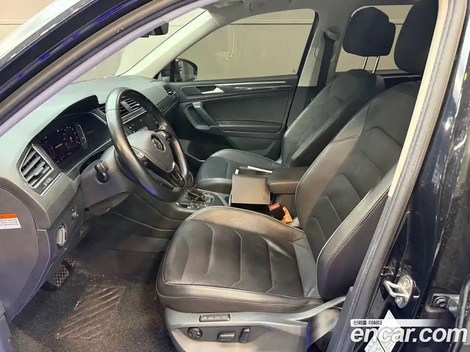 Volkswagen Tiguan 2020 2.0 Автомат в Москве № 680797, фото 11