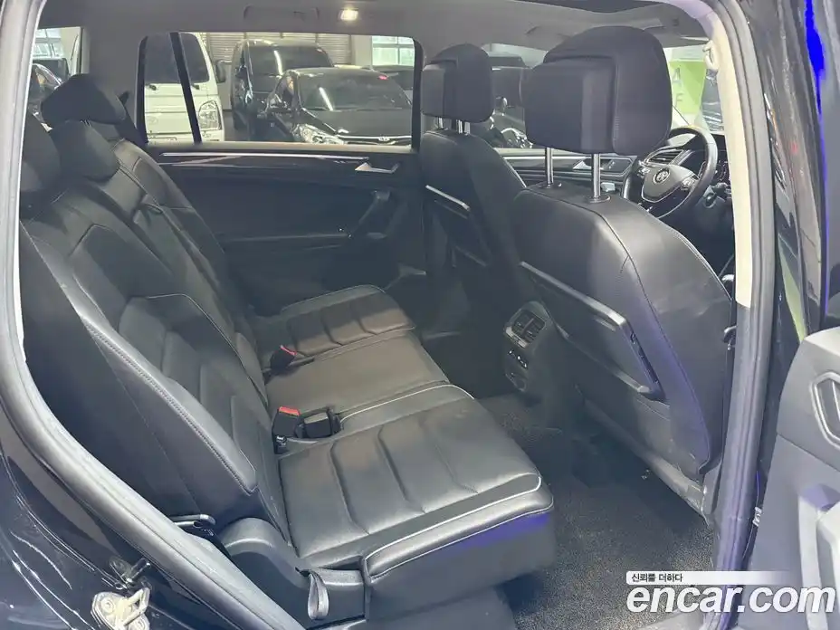 Volkswagen Tiguan 2020 2.0 Автомат в Москве № 680797, фото 13