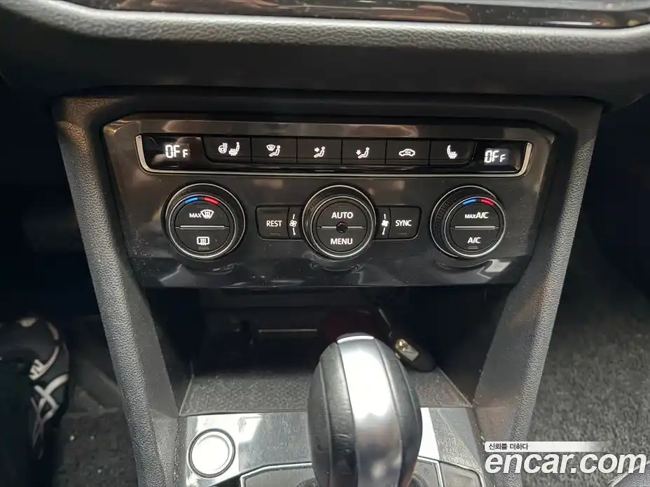 Volkswagen Tiguan 2020 2.0 Автомат в Москве № 680797, фото 16