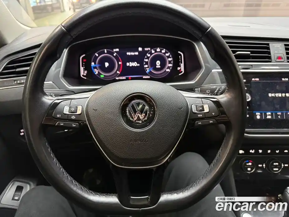 Volkswagen Tiguan 2020 2.0 Автомат в Москве № 680797, фото 18