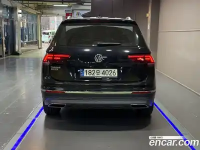 Volkswagen Tiguan 2020 2.0 Автомат в Москве № 680797, миниатюра 4