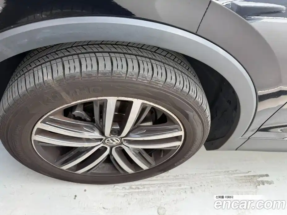 Volkswagen Tiguan 2020 2.0 Автомат в Москве № 680797, фото 5