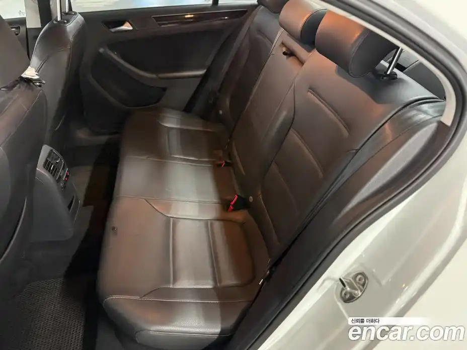 Volkswagen Jetta 2016 2.0 Автомат в Москве № 680811, фото 11