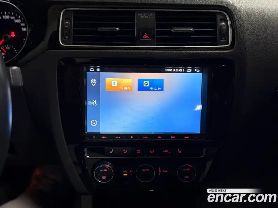 Volkswagen Jetta 2016 2.0 Автомат в Москве № 680811, фото 6