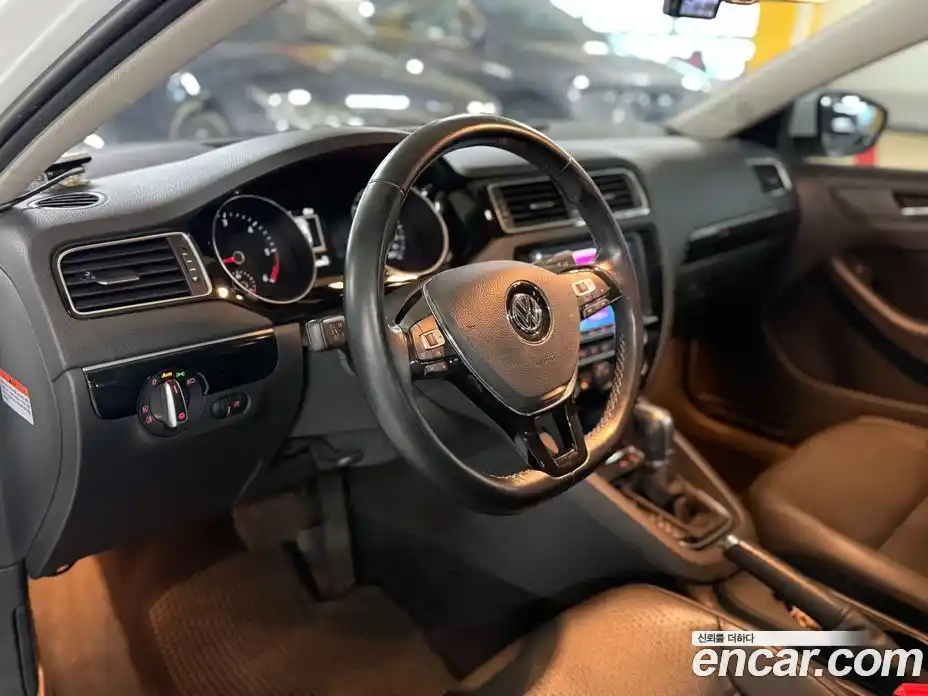 Volkswagen Jetta 2016 2.0 Автомат в Москве № 680811, фото 9