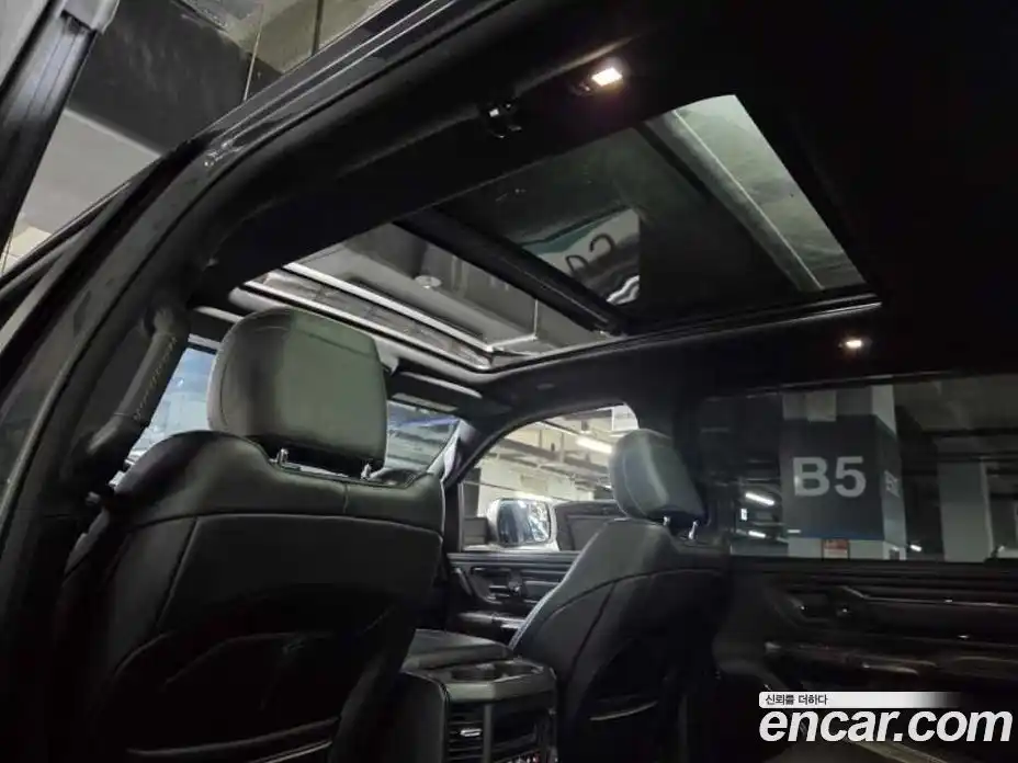 Dodge Ram Pick Up 2022 5.7 Автомат в Москве № 681595, фото 18