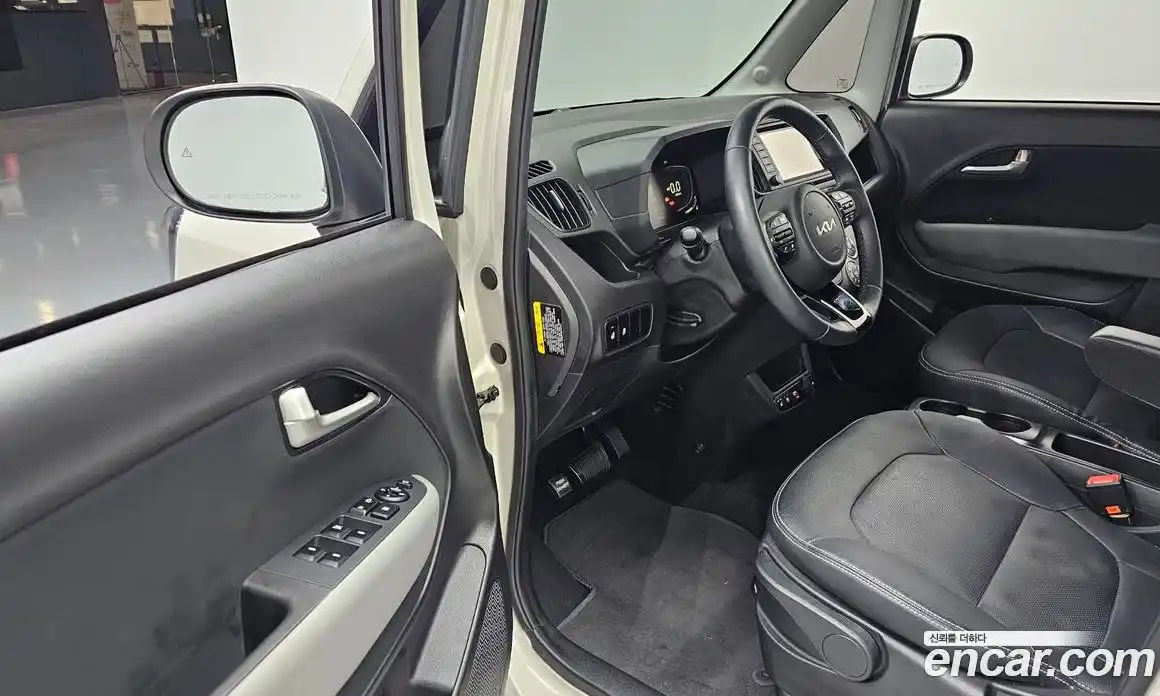 Kia Ray 2023 1.0 Автомат в Москве № 73670, фото 11