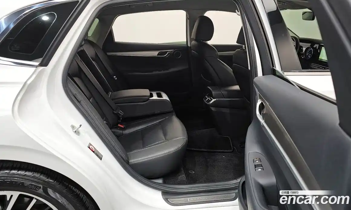 Hyundai Grandeur 2020 2.5 Автомат в Москве № 90584, фото 12