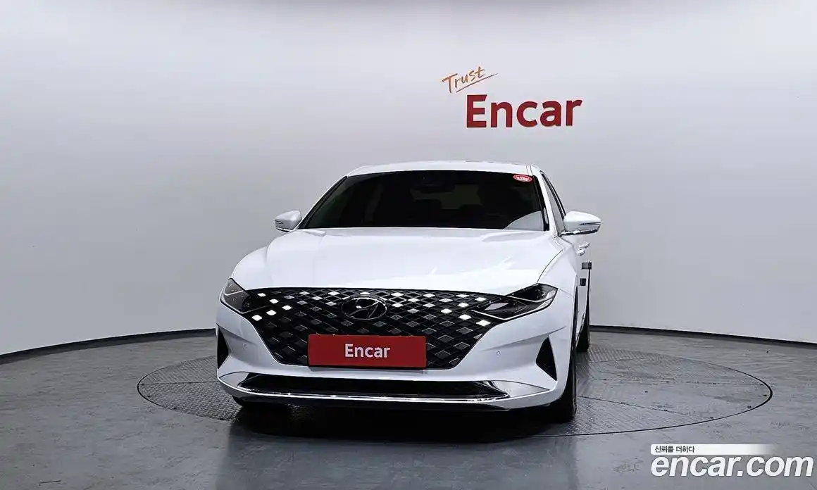 Hyundai Grandeur 2020 2.5 Автомат в Москве № 90584, фото 3